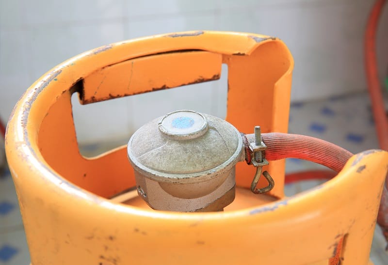 20 lb propane gas tank