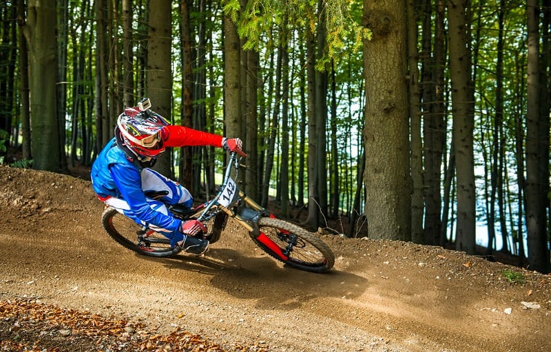 Goofy stance on downhill mountain bike