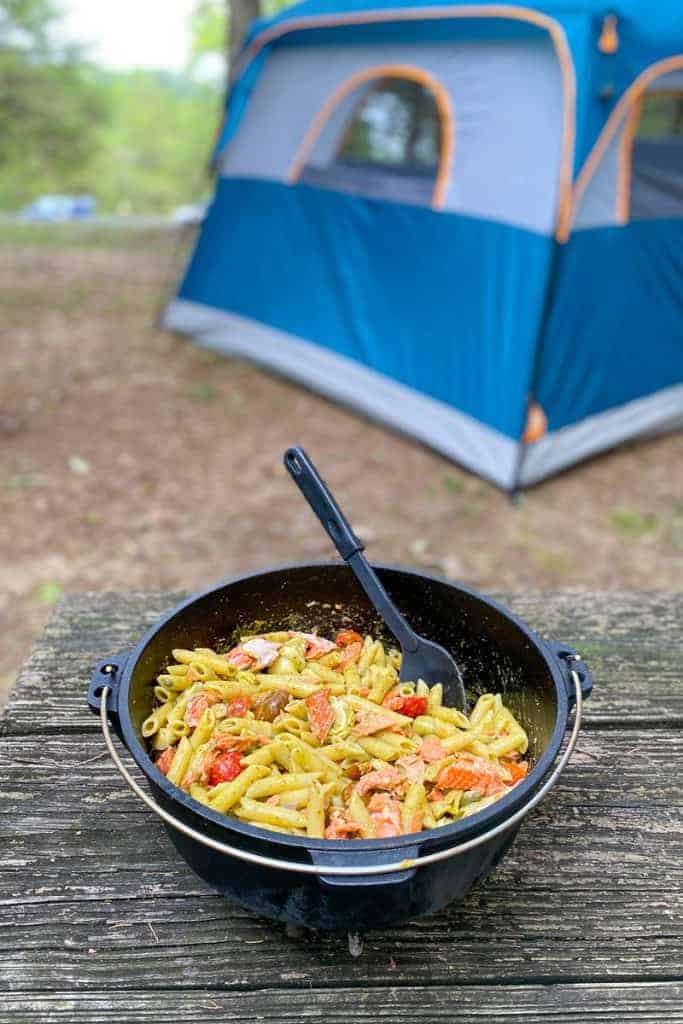camping-pasta-pesto-penne